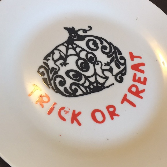 Set 4 Porcelain Pumpkin Halloween Appetizer Plates - Picture 8 of 8